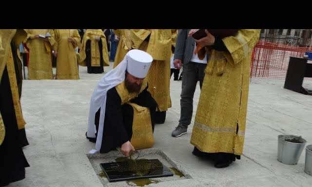 Видеосюжет. Митрополит Григорий совершил закладку храма 40-ка Севастийских мучеников