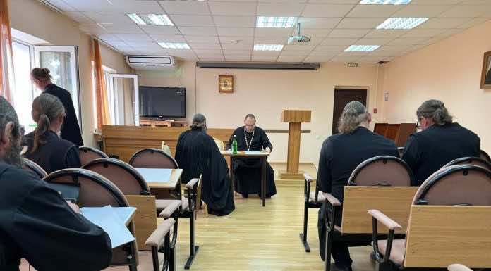 В Екатеринодарской семинарии проходит сессия у слушателей образовательных курсов для монашествующих