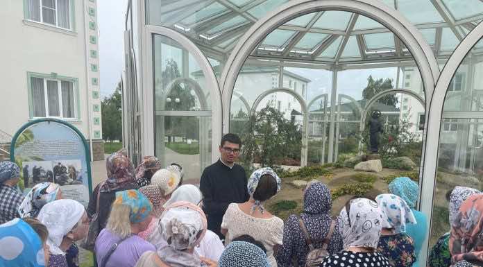 Храм Святой Троицы станицы Динской посетили паломники из Новороссийска