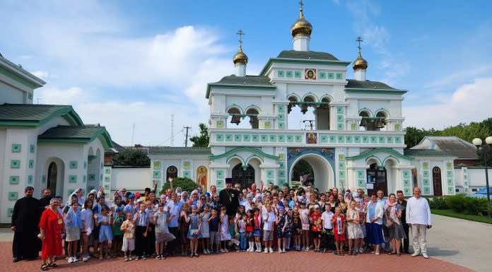 В Свято-Троицком храме станицы Динской прошло мероприятие для приемных семей Краснодарского края