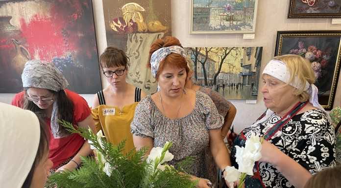 При Свято-Ильинском храме продолжает работу Школа храмовой флористики