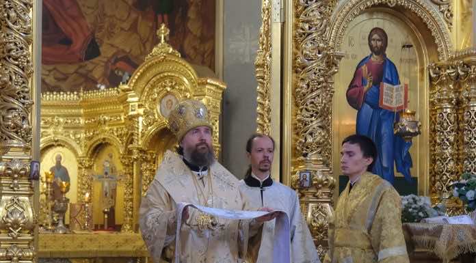 Митрополит Григорий совершил Литургию и диаконскую хиротонию в Екатерининском кафедральном соборе