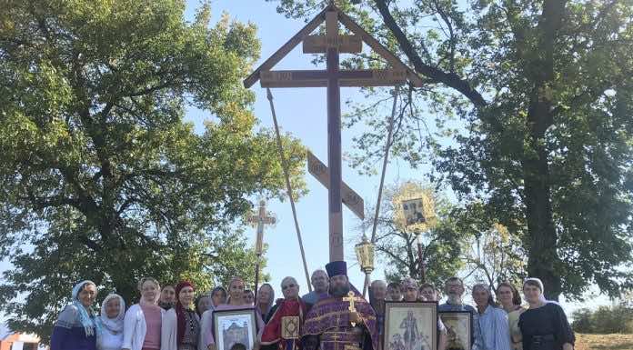 В день празднования Воздвижения Креста Господня в станице Северской прошел крестный ход