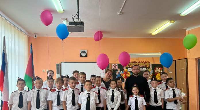 Помощник благочинного провел занятие в казачьем классе школы № 1 станицы Динской