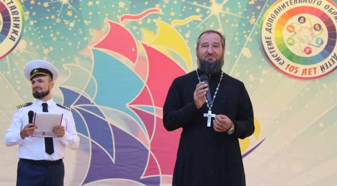 Благочинный благословил «Парад первоклассников – 2023» в Апшеронске