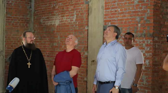 Атаман Всеросийского казачьего общества Николай Долуда посетил строящийся храм в КубГУ