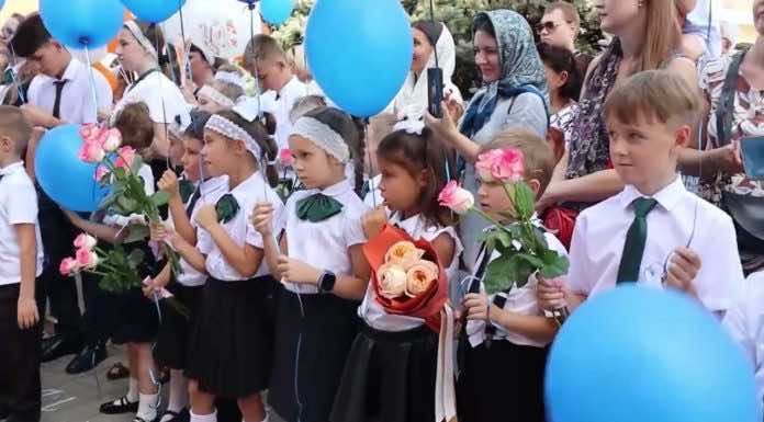 Видеосюжет. День знаний в Русской Православной школе Краснодара