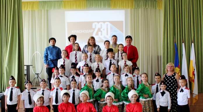 Священнослужители Покровского храма Краснодара приняли участие в посвящении школьников в казачата