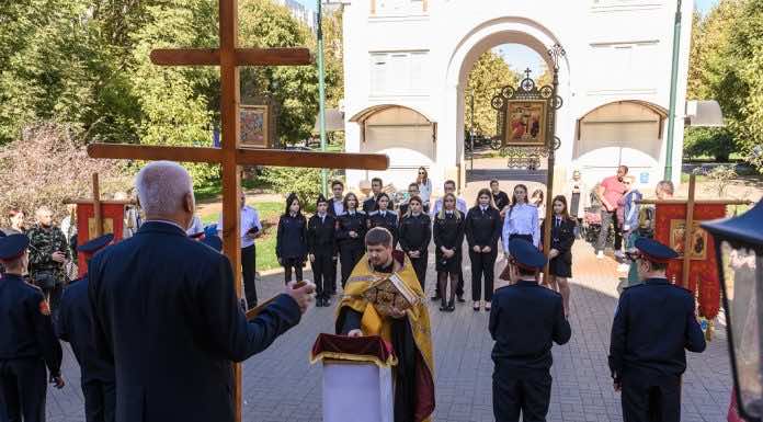 Юные казаки хуторского общества «Суворовский редут» приняли присягу
