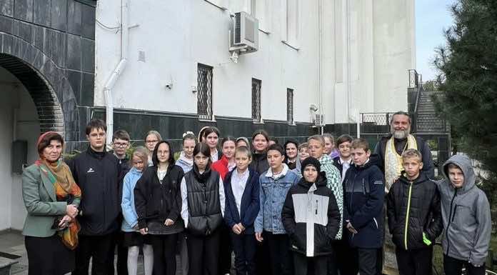 Школьники посетили храм Святого Духа города Краснодара