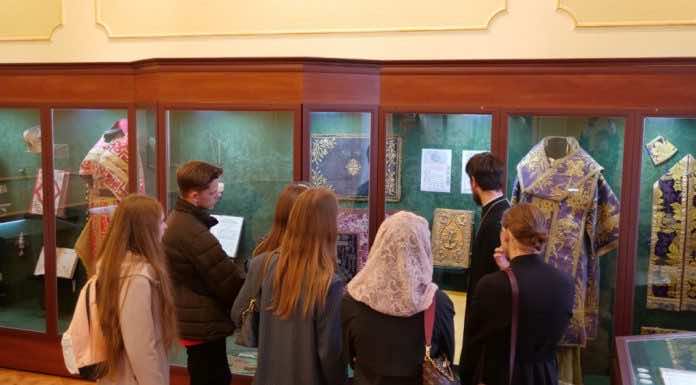 В Екатеринодарской духовной семинарии провели экскурсию для молодежной общины Андреевского храма