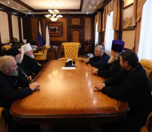 Митрополит Кирилл провел встречу с Главой Республики Крым Сергеем Аксеновым