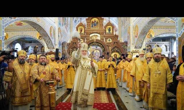 Видеосюжет. Патриарх Кирилл совершил Литургию в новоосвященном Владимирском храме Анапы