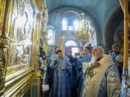 Митрополит Кирилл возглавил встречу Иверской иконы Божией Матери в Успенском храме Ставрополя