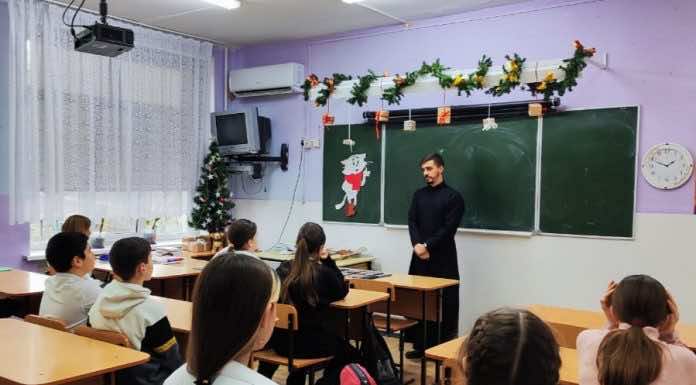 В школах Кубани состоялись уроки, посвященные празднику Рождества Христова