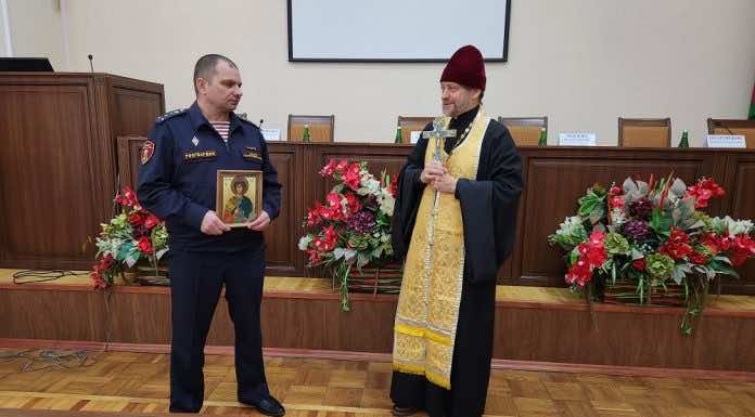 Новый руководитель Росгвардии Динского района получил благословение священника