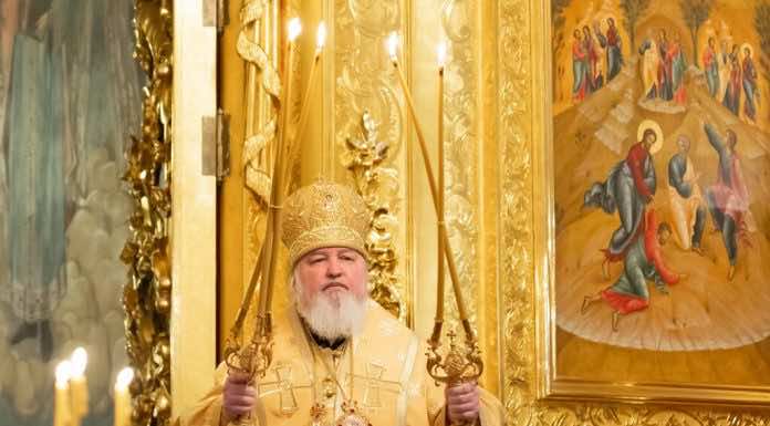 В день памяти святителя Николая митрополит Кирилл совершил Божественную литургию в храме святителя Николая в Заяицком города Москвы