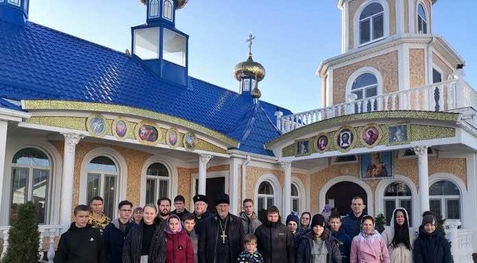 Молодежь Полтавского благочиния совершила паломничество по святым местам Майкопа