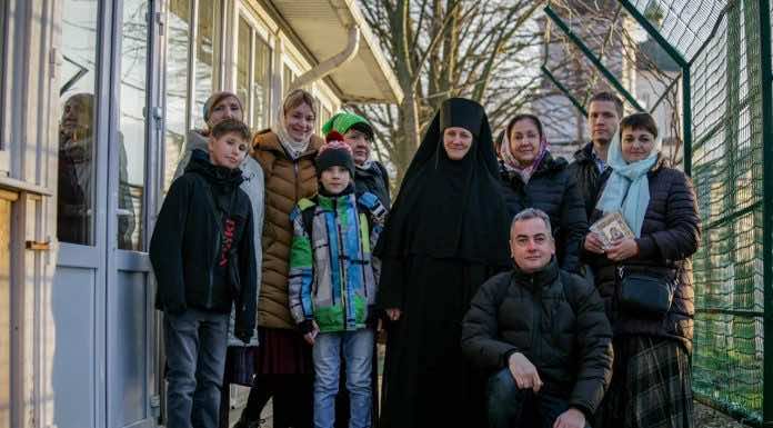 Верующие Краснодара совершили паломничество на Архиерейское подворье Армавирской епархии