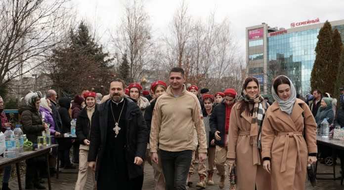 Клирики храма Святого Духа провели ряд Крещенских встреч с краснодарской молодежью