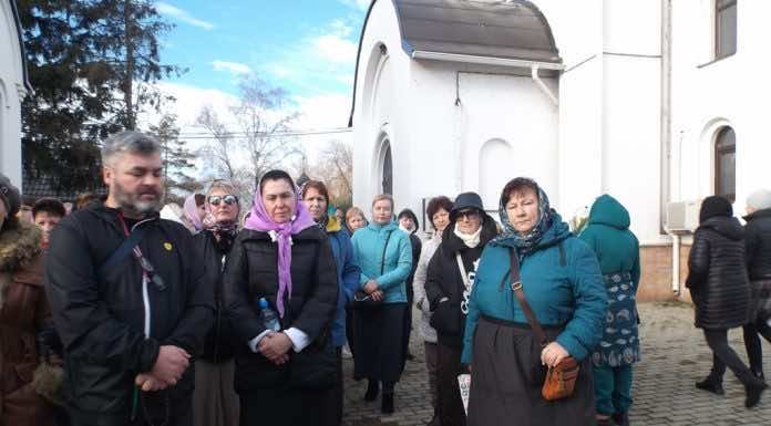 Подворье монастыря «Всецарица» посетила группа паломников из Луганска
