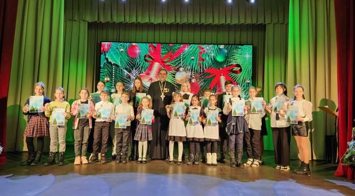 В станице Динской состоялся гала-концерт творческого конкурса «Светлый праздник — Рождество Христово»