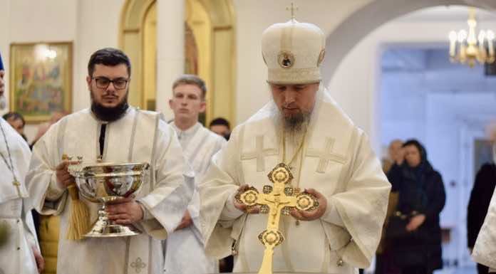 В праздник Крещения Господня митрополит Василий совершил ночное богослужение в кафедральном соборе города Армавира