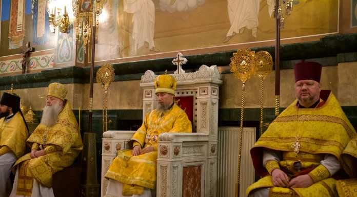 Правящий архиерей совершил Литургию святителя Василия Великого в войсковом соборе Краснодара