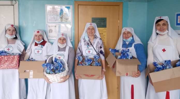 Сестры милосердия Екатеринодарской епархии поздравили подопечных с Рождеством Христовым