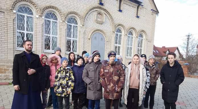 В храме станицы Полтавской прошла экскурсия для воспитанников интерната