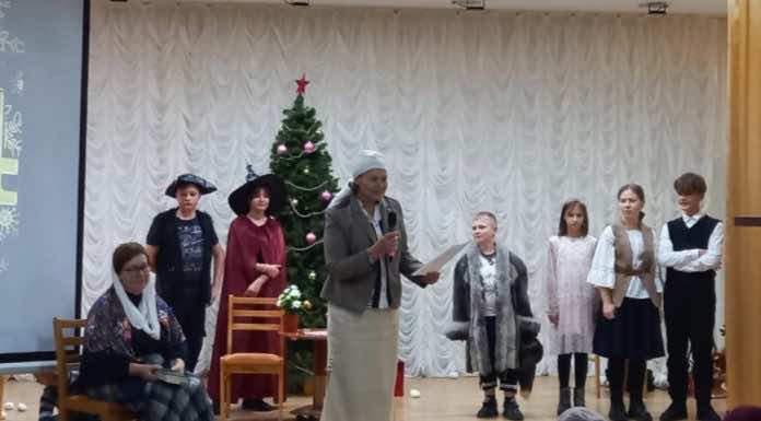 Юные разведчики поселка Первомайский выступили со спектаклем в доме-интернате для престарелых