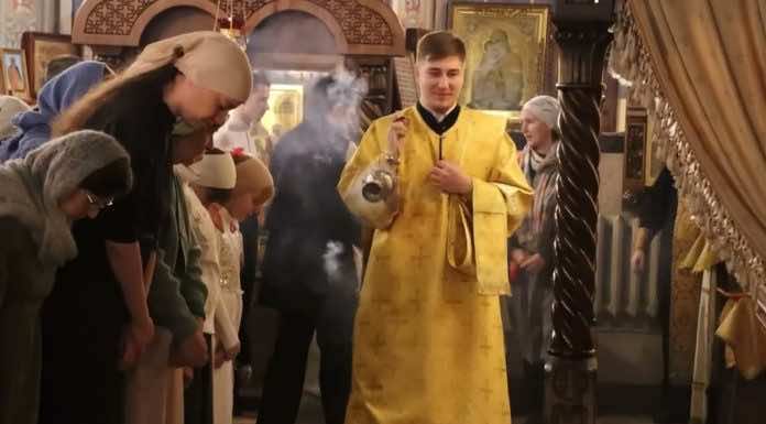 Видеосюжет. Божественная Литургия в новогоднюю ночь в Христорождественском храме Краснодара