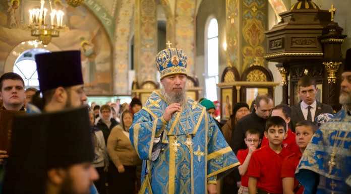 В Праздник Сретения Господня митрополит Василий совершил Литургию в Свято-Духовом храме Краснодара