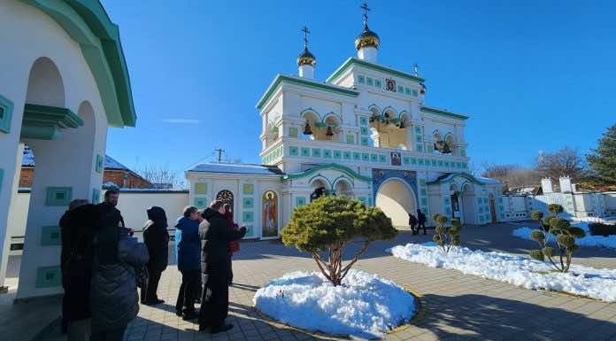 Представители Министерства труда региона побывали на экскурсии в Духовном центре храма станицы Динской