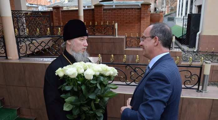 Состоялась встреча митрополита Василия и председателя Законодательного собрания края Юрия Бурлачко