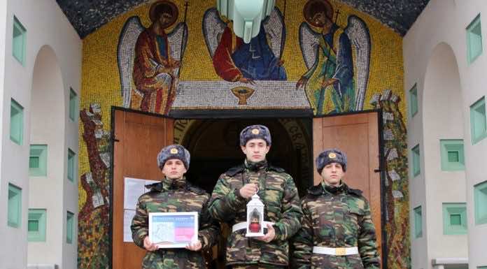 В храм станицы Динской доставили горящую лампаду «Эстафеты памяти»