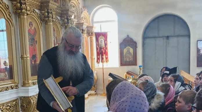 В храме поселка Афипского провели экскурсию для школьников