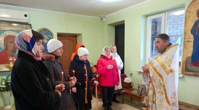 В Апшеронске священник встретился с семьями погибших бойцов СВО