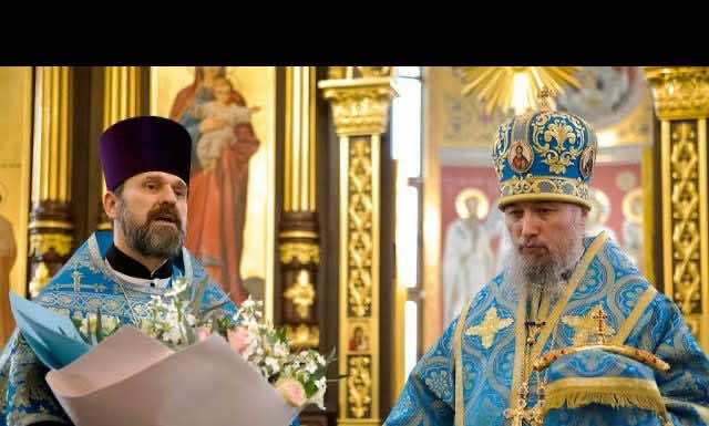 Видеосюжет. Архиерейская Литургия в праздник Сретения Господня в Свято-Духовом храме Краснодара