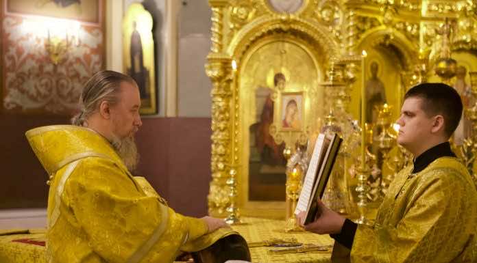 Митрополит Василий совершил в кафедральном соборе Краснодара Литургию и первую хиротонию