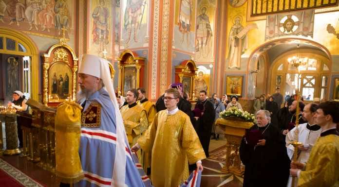 Митрополит Василий совершил Всенощное бдение в Георгиевском храме Краснодара