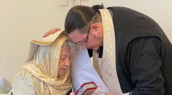 Клирик Сергиевского храма вместе с приходской молодежью посетил пансионат для престарелых людей