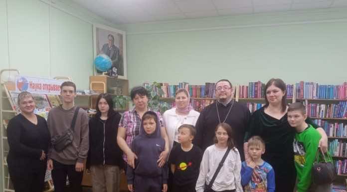 Иерей Александр Мачадо Сахнов провел встречу с подопечными соцзащиты