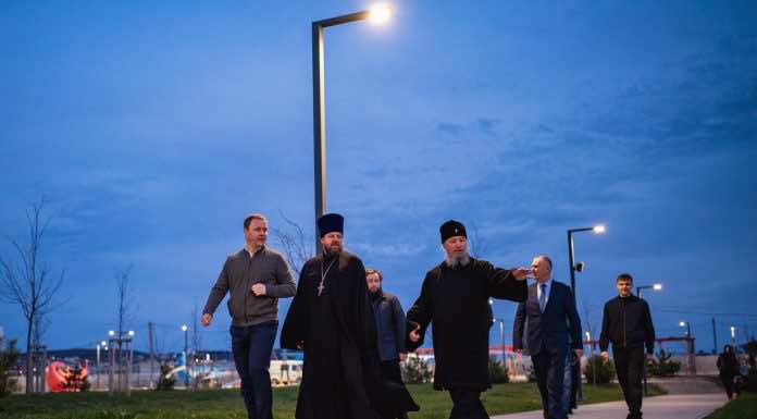 Глава Кубанской митрополии посетил с рабочим визитом Анапу