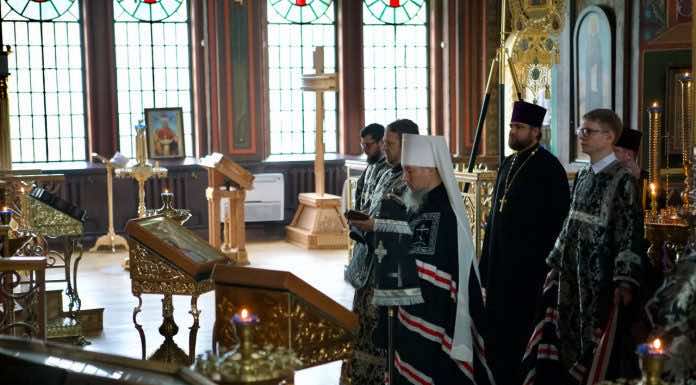 В Четверток Великого канона правящий архиерей возглавил богослужение в Троицком соборе Краснодара