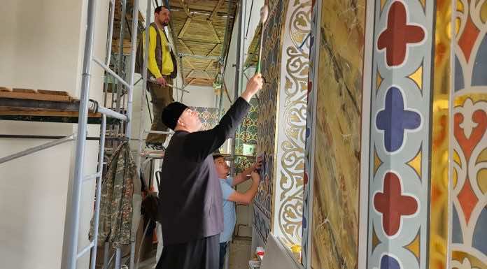 Протоиерей Иоанн Лапко проверил ход строительных работ в храме Иоанна Воина