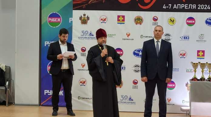 Священник станицы Динской принял участие в открытии чемпионата по Муай-тай