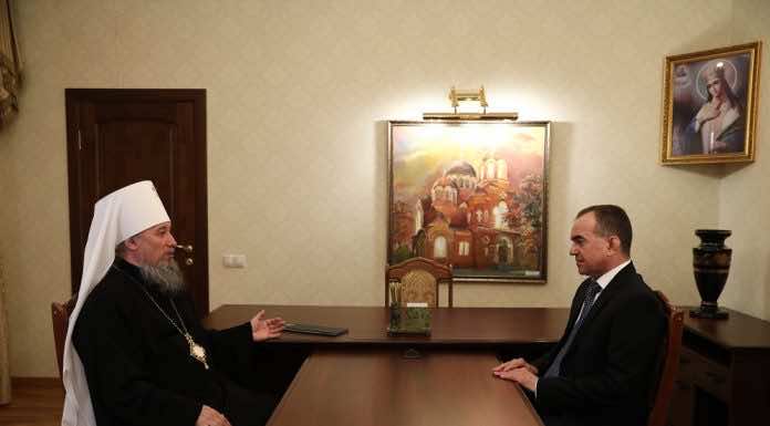 Губернатор Вениамин Кондратьев поздравил митрополита Василия с днем тезоименитства