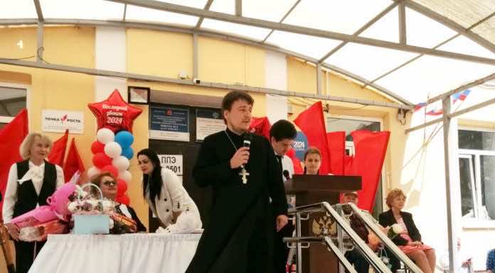 Клирики Екатеринодарской епархии посетили торжественные линейки в школах