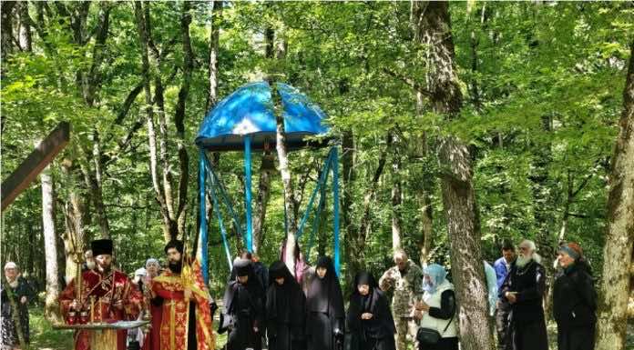 На месте нового скита монастыря «Всецарица» состоялись праздничные молебны